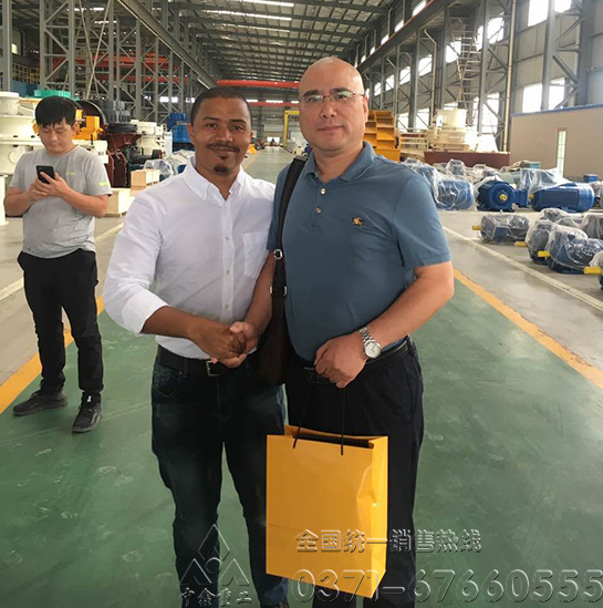 客户到厂参观图